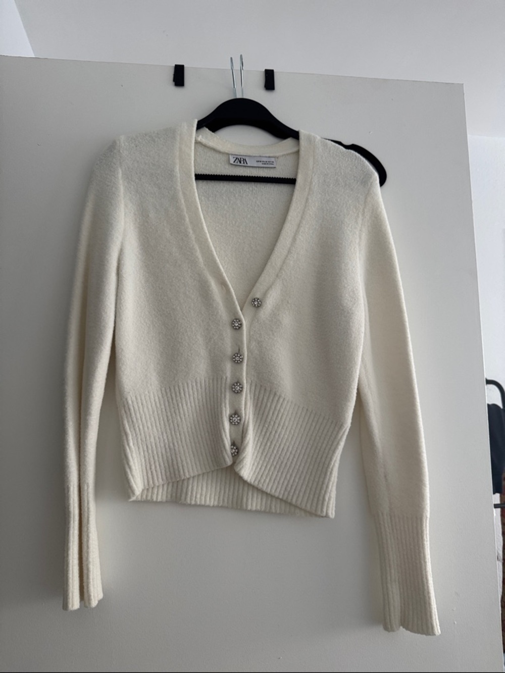 Zara Ivory V-Neck Buttoned Knit Cardigan